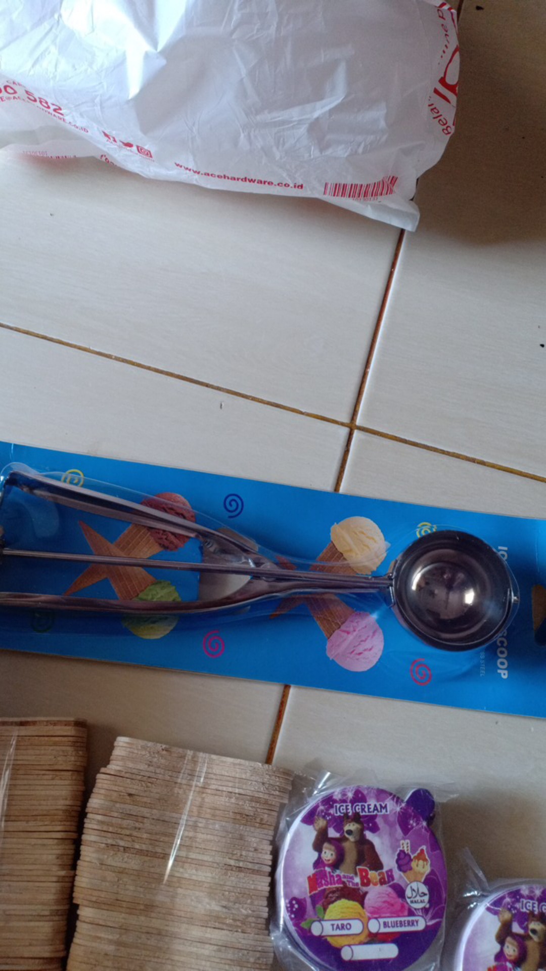 Scope Es Krim 5 Cm/ Sendok Ice Cream