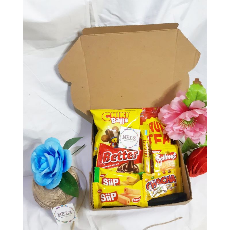 

SNACK BOX VERSI MINI MURMER, FREE KARTU UCAPAN