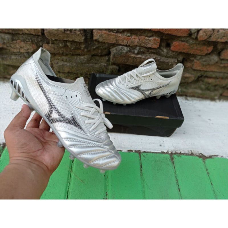 sepatu bola mizuno morelia neo 3 beta elite silver
