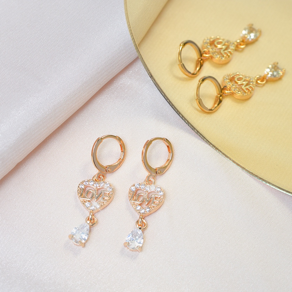✅COD Anting Wanita Titanium Mewah Berlian Anting Emas Tusuk Earing Aksesoris Fashion Perhisan Lapis Emas D190