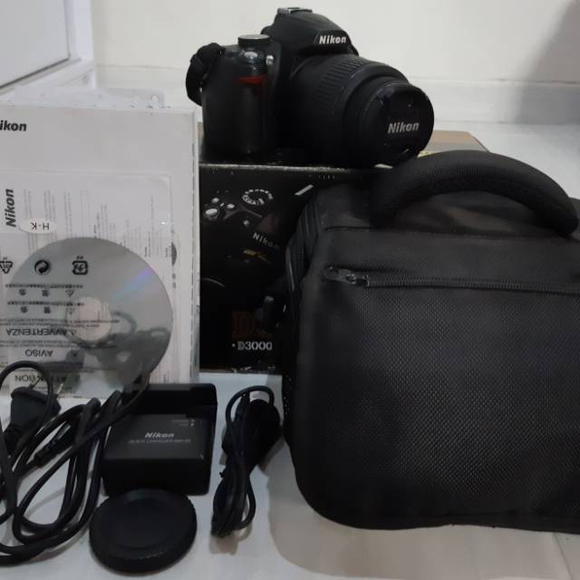 NIKON D3000