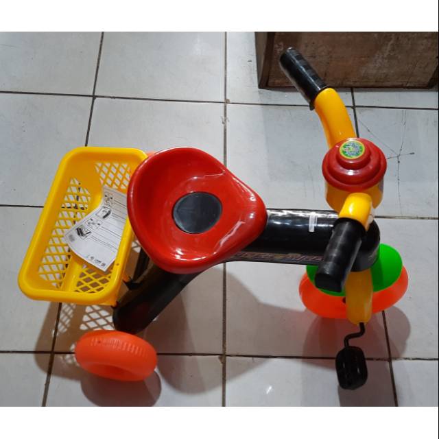 SEPEDA PLASTIK ANAK RODA 3 MUSIK PLUS BATERAI