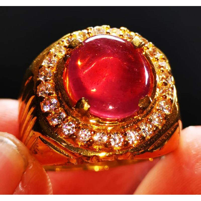 Batu permata natural merah ruby mozambiq