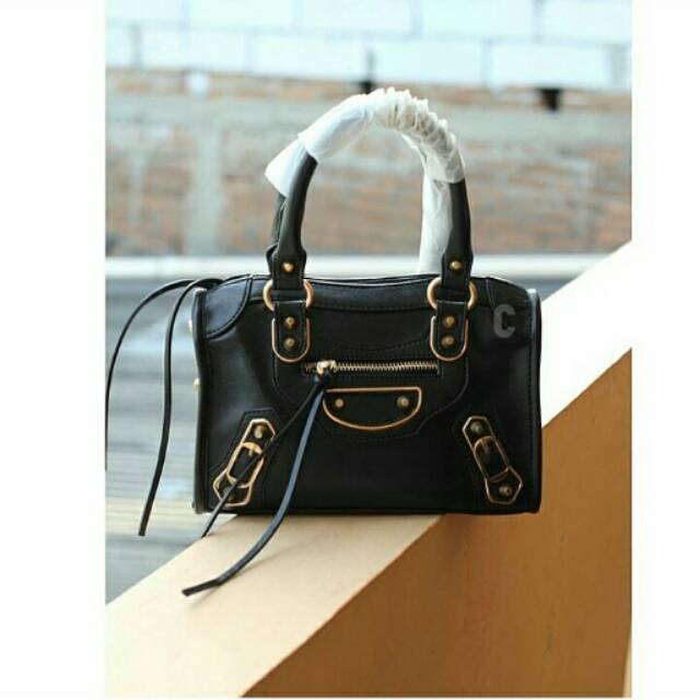 balenciaga mini hitam