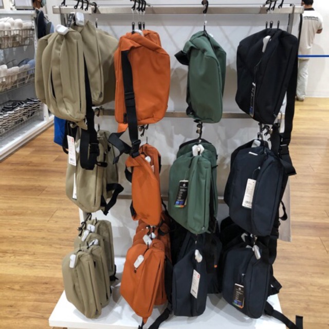 JASTIP UNIQLO_Tas pinggang cowok