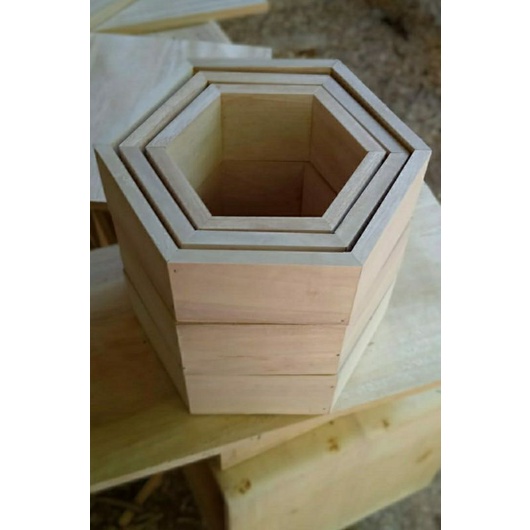 RAK SEGI ENAM HEXAGONAL Rak dingding Segi Enam satu set 3pcs 1kg
