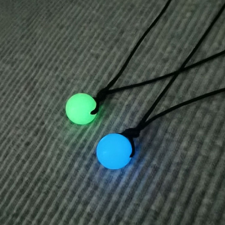 Kalung Rantai Dengan Liontin Manik-Manik Kaca luminous Untuk Pria Dan Wanita
