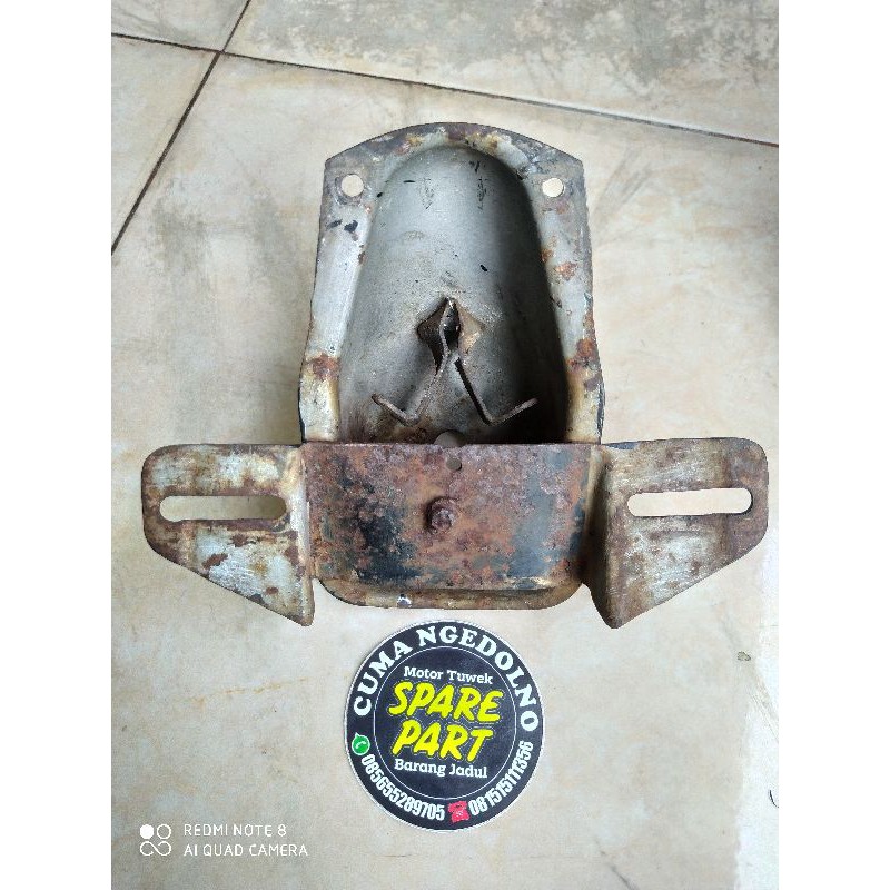 dudukan lampu belakang cb175