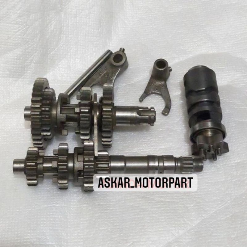 Gear Tramisi Gigi Rasio Jupiter z robot original copotan