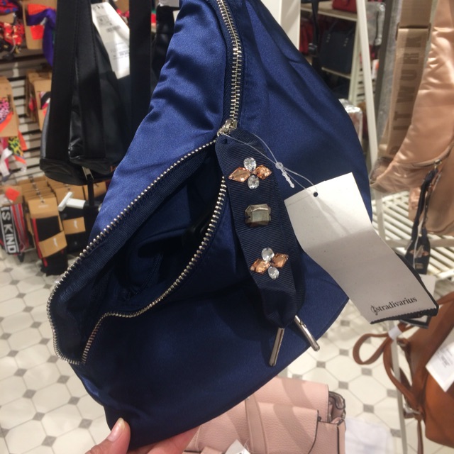 VELVET Belt Bag STRADIVARIUS