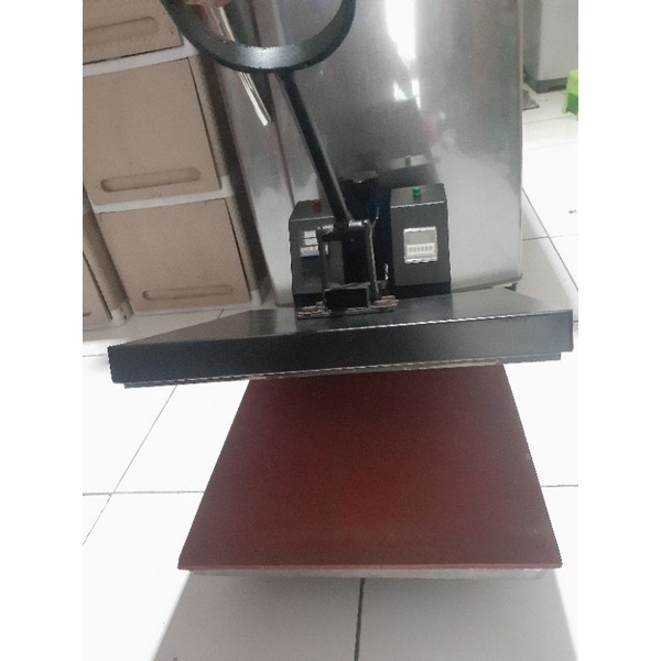 meain press kaos 38x38