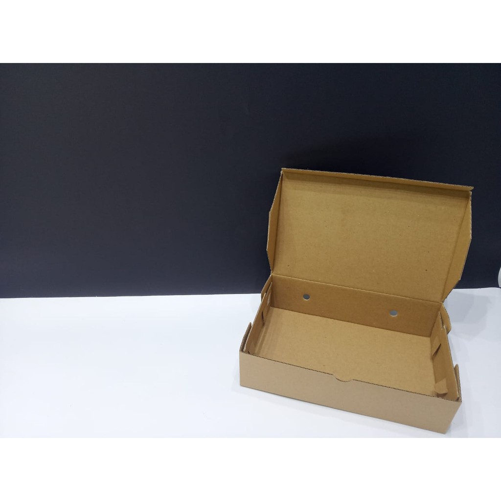 

Dus Box Packaging Die Cut Box Karton Packing Murah 23x15x6