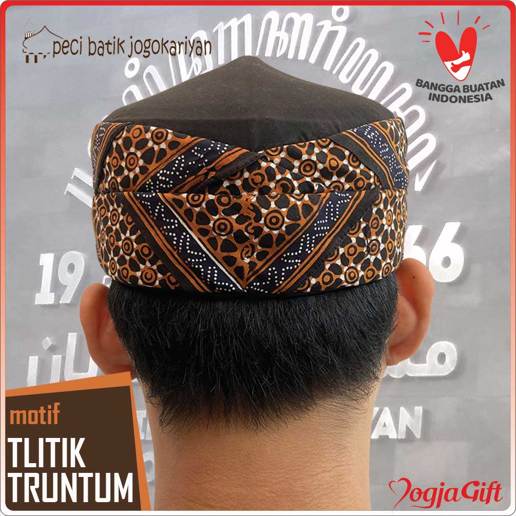 Peci Batik Jogokariyan Motif Tlitik Truntum