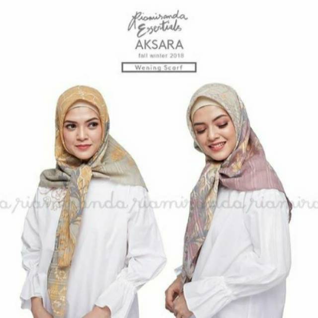 Kerudung segiempat hijab voal ria miranda scarf aksara series