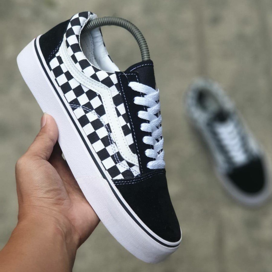 Sepatu Vans Oldskool CheckerBoard Slip On Motif Kotak Catur Hitam Putih Black White Sneakers Murah