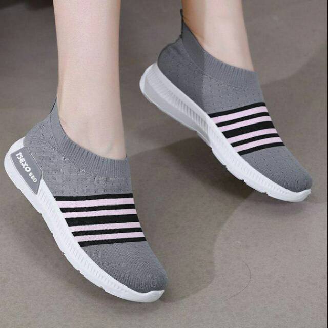 Sepatu Fashion AY9605*