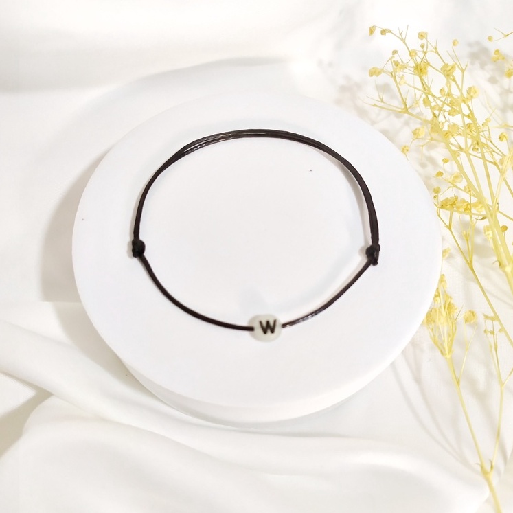 gelang glow in the dark inisial huruf bisa nyala wanita pria tali hitam korea waterproof-W