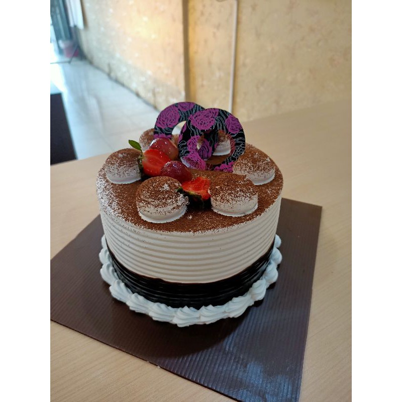 

Vanilla Cocoa/Birthday Cake/Kue Ulang Tahun/Aldora Bakery