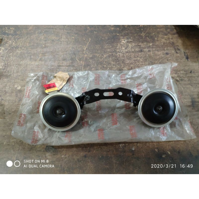 Klakson Set Plus Bracket Yamaha RXZ RZR Original Yamaha Japan