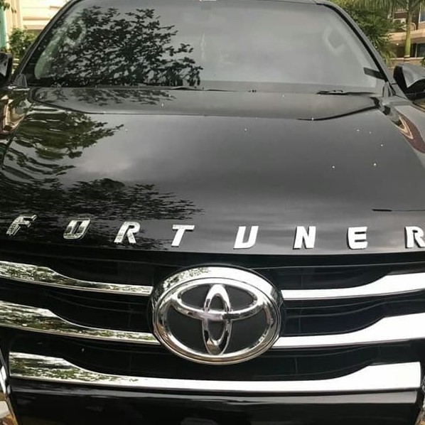 Emblem Kap Mesin Fortuner Chrome / Logo Kap Mesin Toyota Fortuner