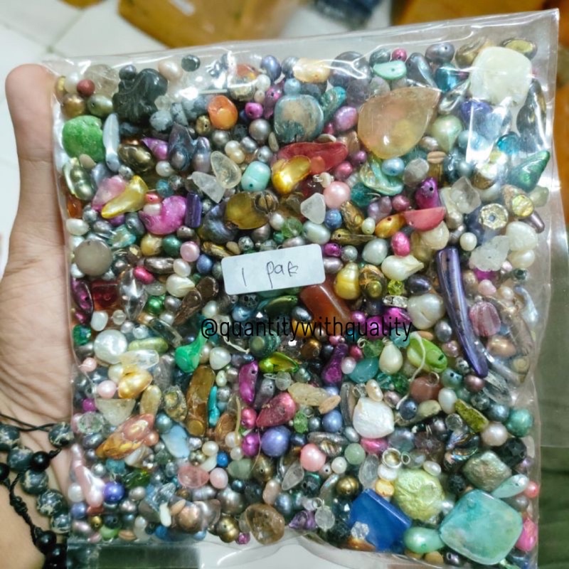 Manik Manik Mutiara Campur +/- 500 gram kerang lombok warna warni