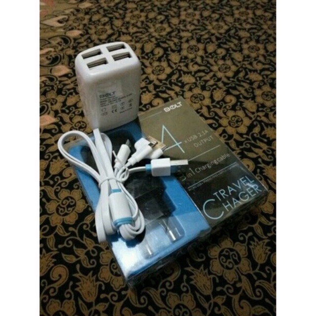 Charger BOLT 4usb 2,1A ouput 3in1 chaging  cable