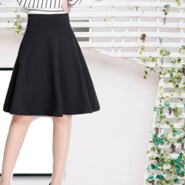 rok A pendek hitam (payung) import