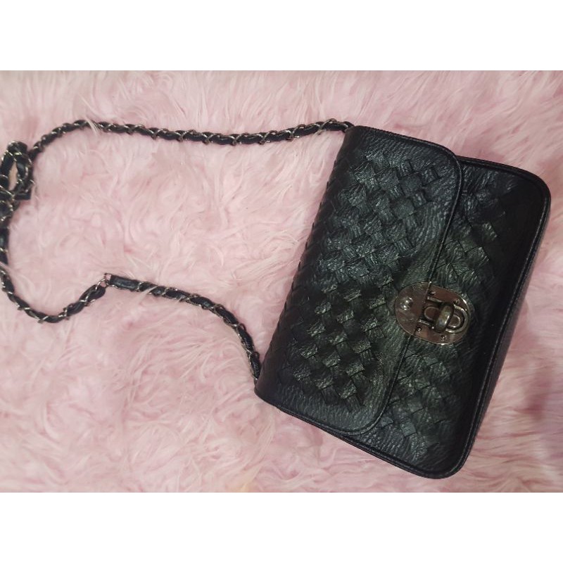 [PRELOVED ORI] SLINGBAG ALDO TAS SELEMPANG TAS KECIL HITAM
