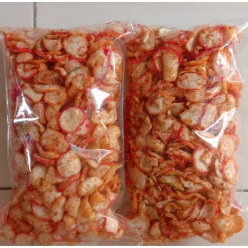 

KRUPUK / KERUPUK SEBLAK KENCUR PEDAS 250 GRAM 1/4KG KILOAN 1KG OMAH CAMILAN ANEKA SNACK JAJAN CAMILAN MURAH