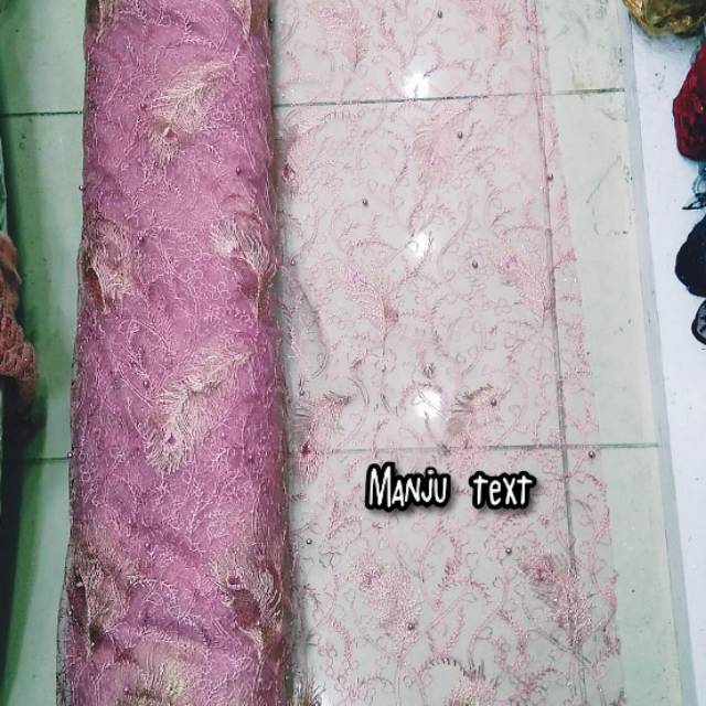 Kain -bahan tile mutiara motif bulu merak/cocok untuk gaun,dress atasan kebaya,seragaman,dll terbaru