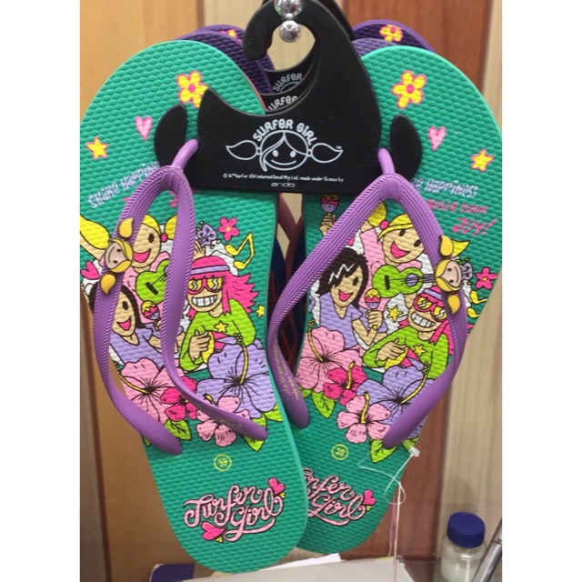 SANDAL SURFER GIRL