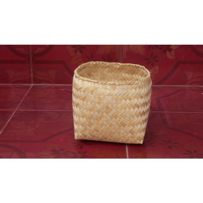 Daksina/ Tempat Pejati/ Tempat Daksina Bambu