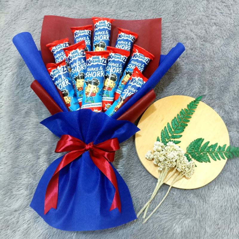 

buket mie shorr /BUKET SNACK/ BUKET KOPI/ BUKET ULANG TAHUN/ WISUDA /Anniversary/ buket valentine/ request