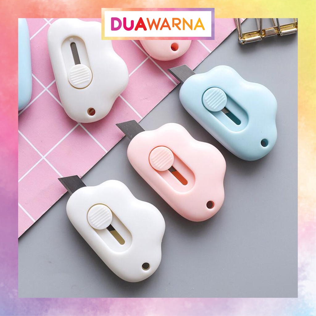 

DuaWarna Cutter Mini Bentuk Awan Pisau Pemotong Mini Lucu Cutter Kertas Ukuran Mini Cutter Bentuk Karakter Awan Warna Pastel untuk Unboxing