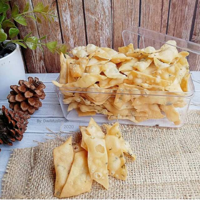 

Kerupuk pangsit