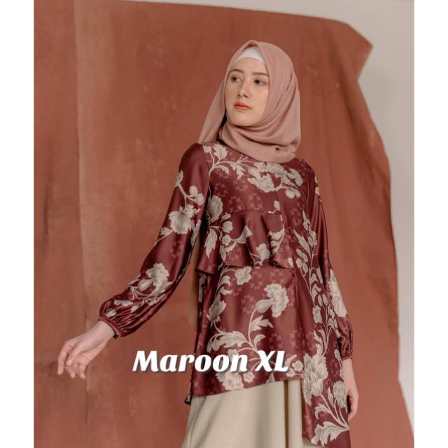 Cendana Tunik Wearing Klamby.