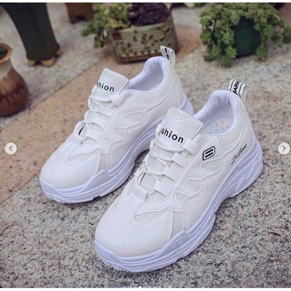 Sepatu Sneakers 859