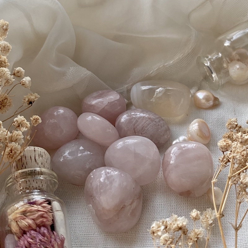 TUMBLED ROSE QUARTZ | crystal, rose quartz, rose quartz crystal, crystal healing, meditation, heart 