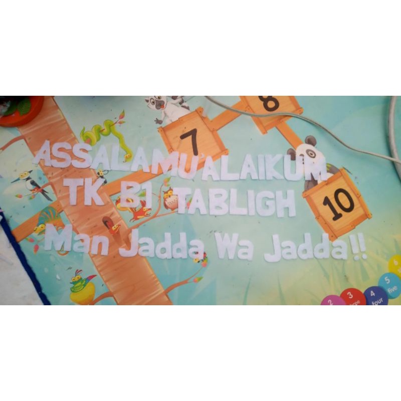 huruf flanel / prakarya / tugas sekolah
