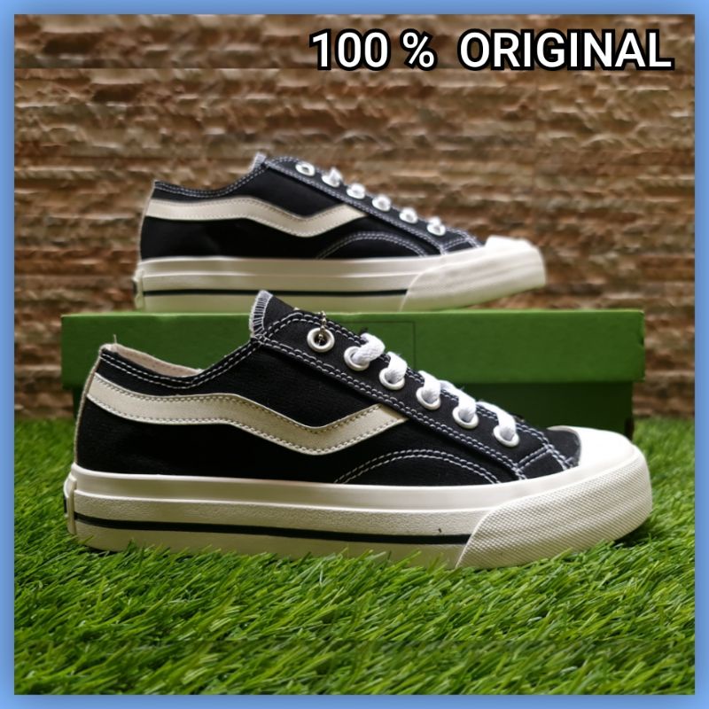 SEPATU SEKOLAH KULIAH PRIA WANITA UNISEX / SEPATU KASUAL LAKKER ORIGINAL FULL BLACK / SEPATU SNEAKERS ORIGINAL COWOK CEWEK COUPLE PROMO