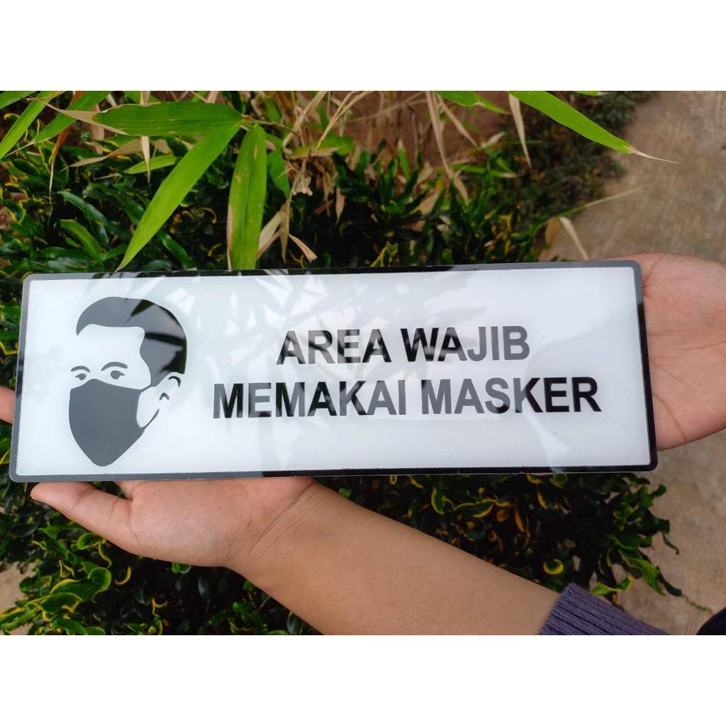 wajib memakai masker bahan acrylic