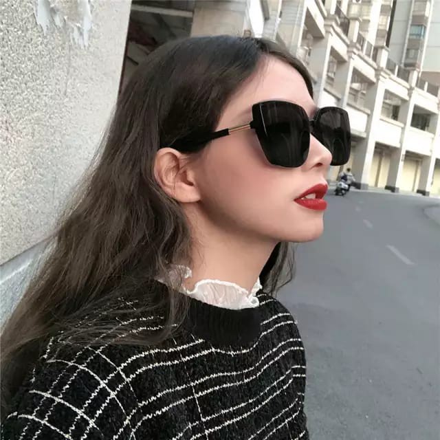 Kacamata Hitam Kacamata Kotak Fashion Korea untuk Pria dan Wanita / Korean Sunglasses Unisex Tmall88