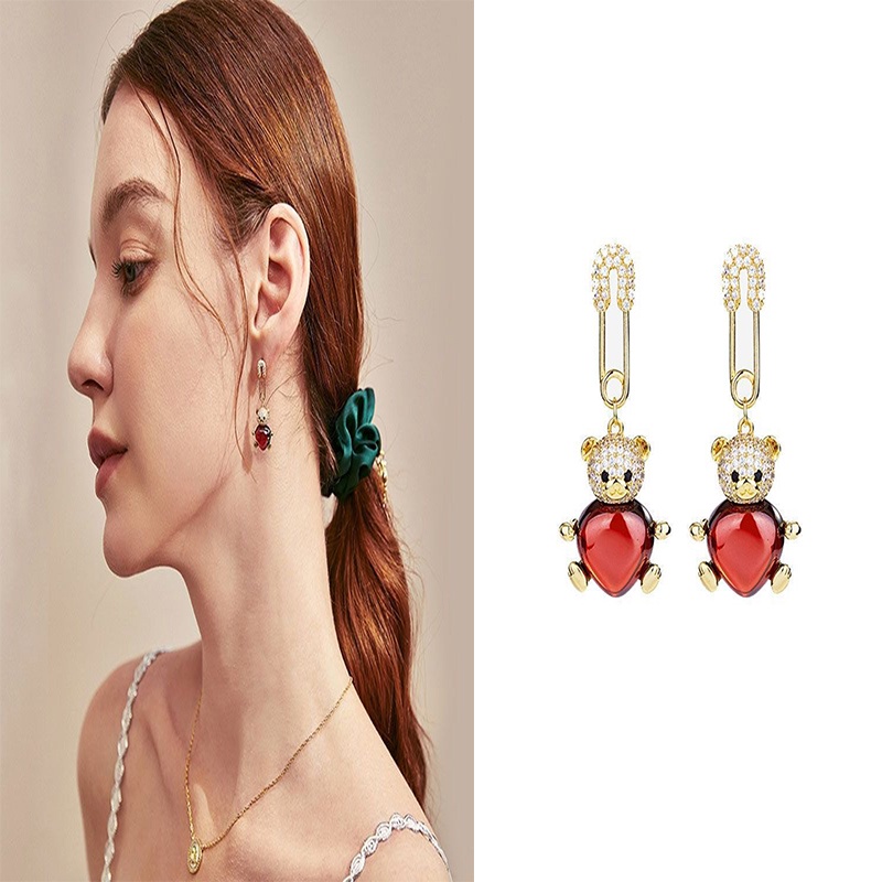 1 Pasang Anting Tusuk Sterling Silver 925 Desain Beruang Merah Hias Berlian Untuk Wanita