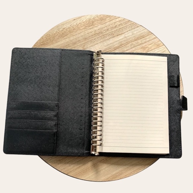 

BINDER POLOS KULIT EXCLUSIVE A5 BUKU KULIAH BUKU FILE BUKU SEKOLAH BUKU JOURNAL BUKU AGENDA