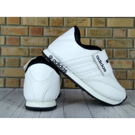 Sepatu Adidas Anak Putih