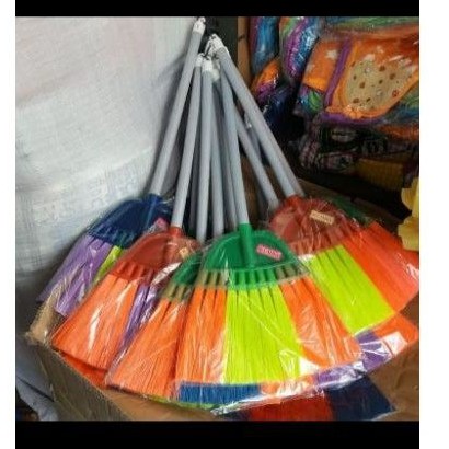 Sapu Plastik Kecil Kumbo / Sapu Senar Kecil / Sapu Plastik Gagang Pendek
