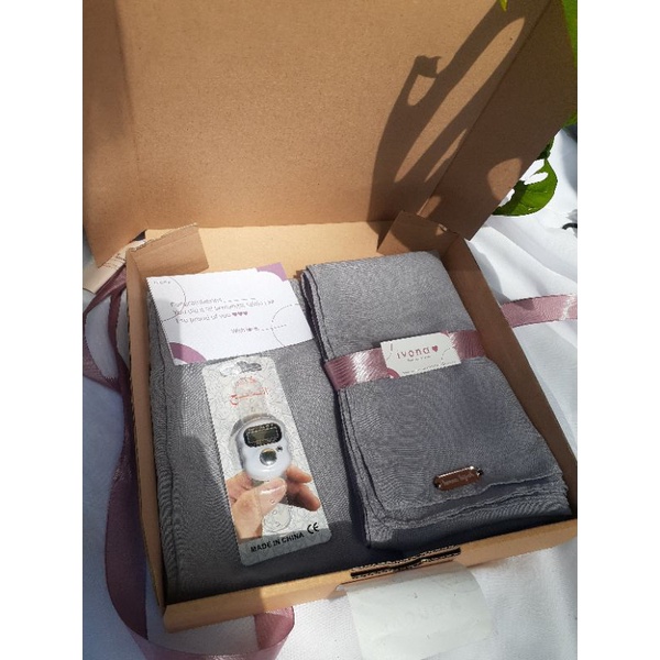 

gift box birthday/wisuda/hampers