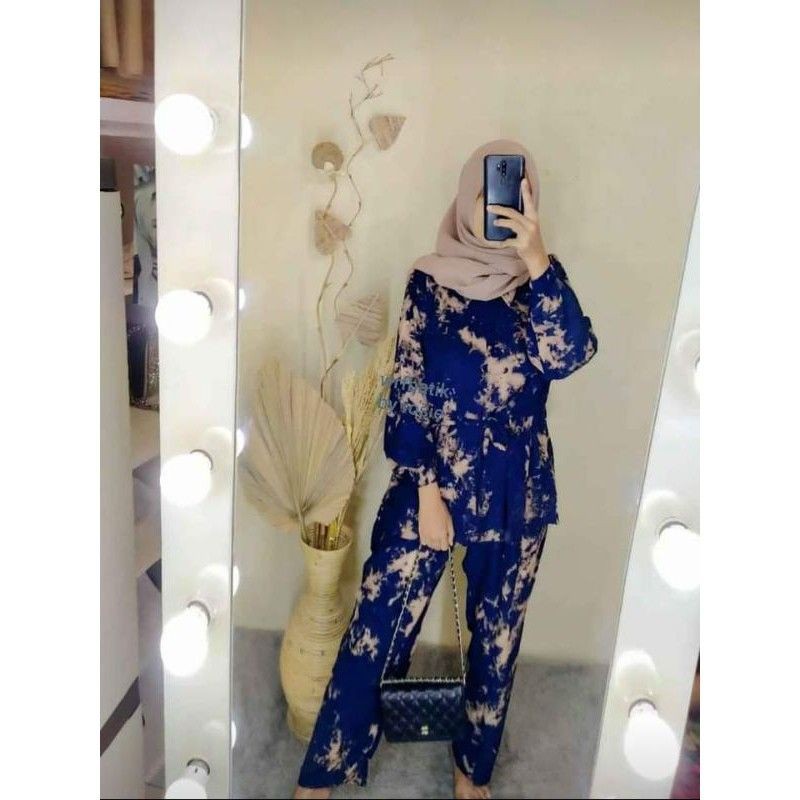 One Set Tie Dye Gelap Tali Serut Lengan Karet-Tiedye Serut Navy