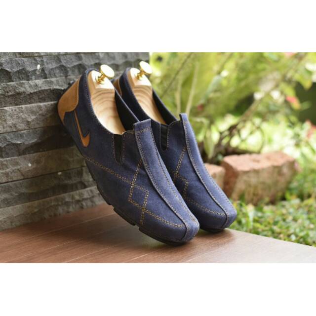 Sepatu pria casual terlaris slop slipon classic trendy gaul laki kerja bisa kuliah keren