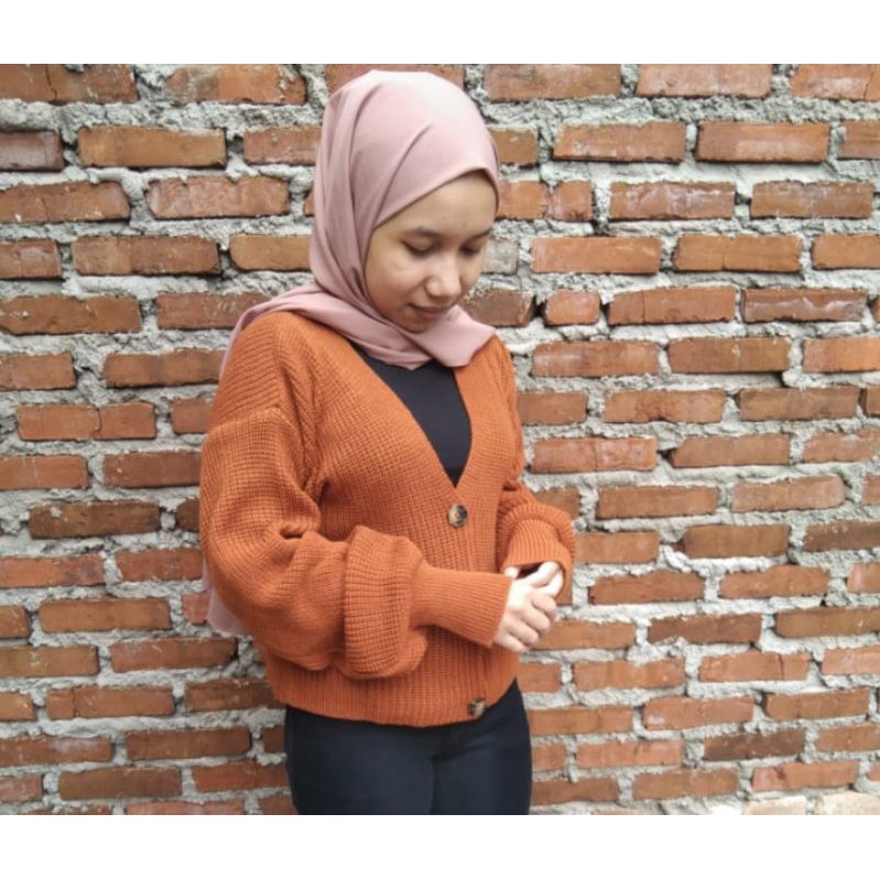 kardigan balloni crop tebal 7get